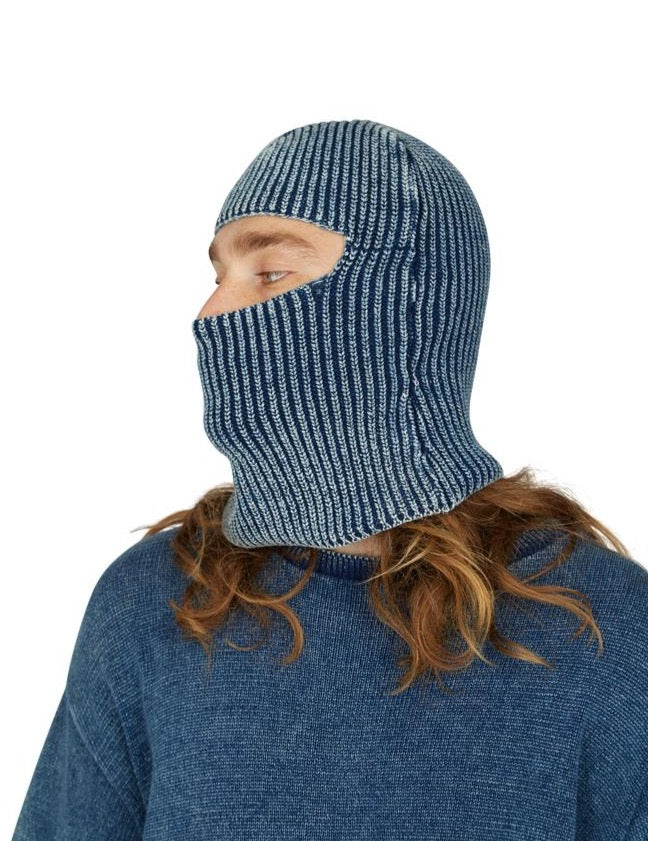Textile ski outlet
